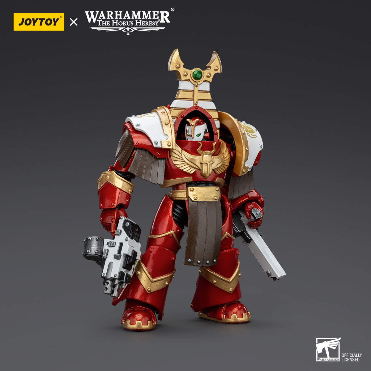 Side view of Thousand Sons Sekhmet Terminator Cabal Sekhmet with Combi-Bolter and Chainfist, highlighting the figure’s profile. The combi-bolter is held at the ready, while the chainfist is positioned for a devastating strike, emphasizing the figure’s lethal combination of ranged and close-combat weapons