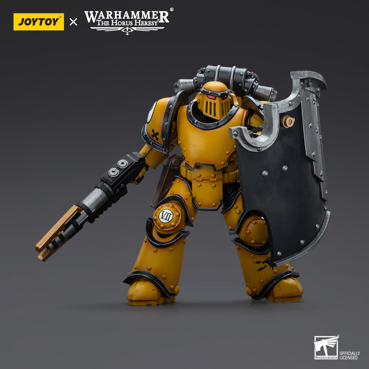 Imperial Fists MkIII Breacher with Lascutter in combat pose, the Breacher raises the Lascutter ready to cut through enemy defenses.