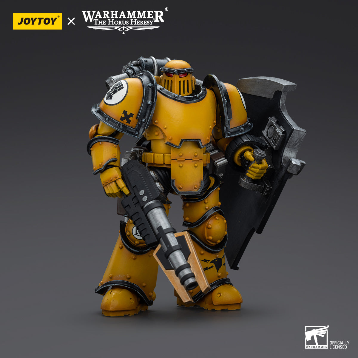 Side view of Imperial Fists MkIII Breacher with Lascutter, showcasing the Breacher’s profile