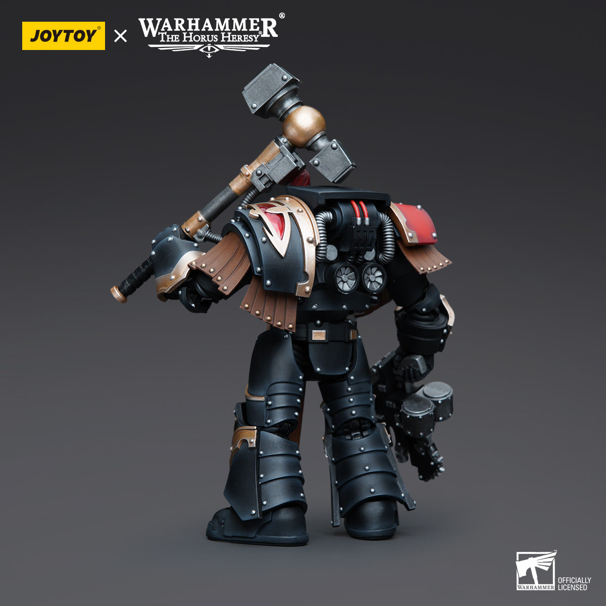 Back view of Sons of Horus Justaerin Terminator with Thunder Hammer, highlighting the rear of the Terminator’s armor, the power pack, and the weapon’s position in preparation for battle.