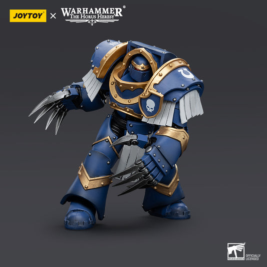 Ultramarines Cataphractii Terminator Squad Terminator with Lightning Claws
