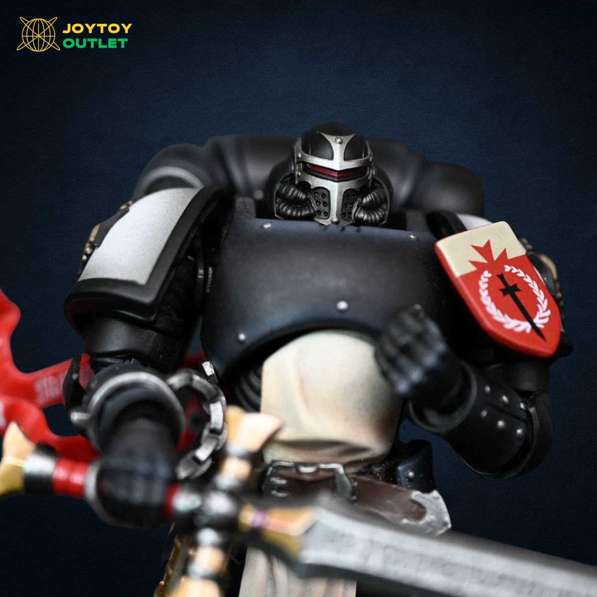 EMPEROR’S CHAMPION–STYLE HELMET HEAD SCULPT