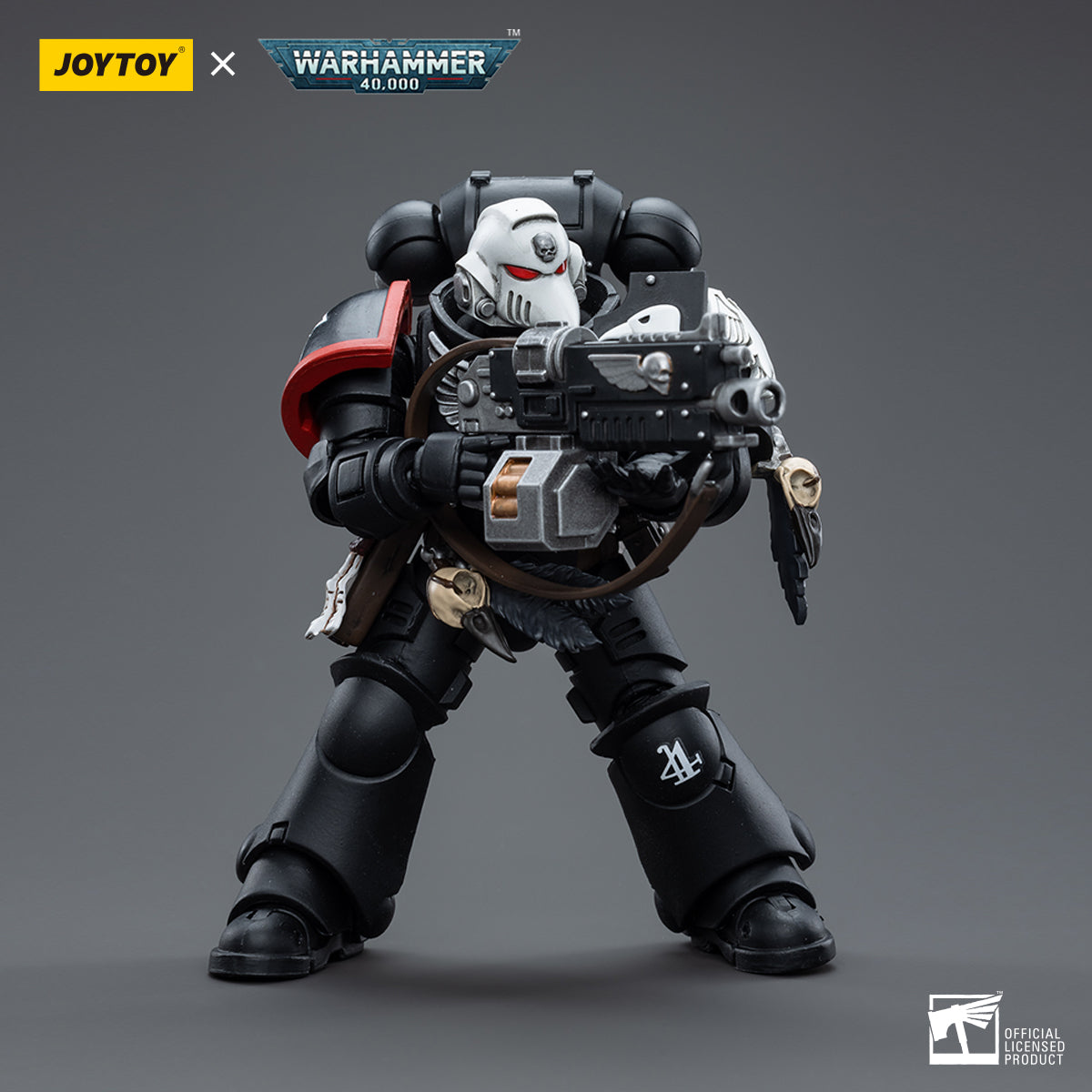 Raven Guard Intercessors Sergeant Rychas action figure in battle stance, holding a riffle with both hands, poised for action. The figure showcases intricate Raven Guard armor details and the impressive design of the weapon, highlighting his combat readiness and tactical strength.