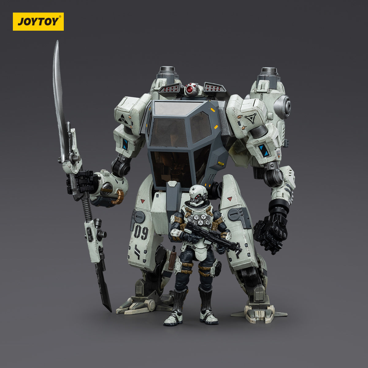 North 09 Strike Attack Mecha and pilot set, front view