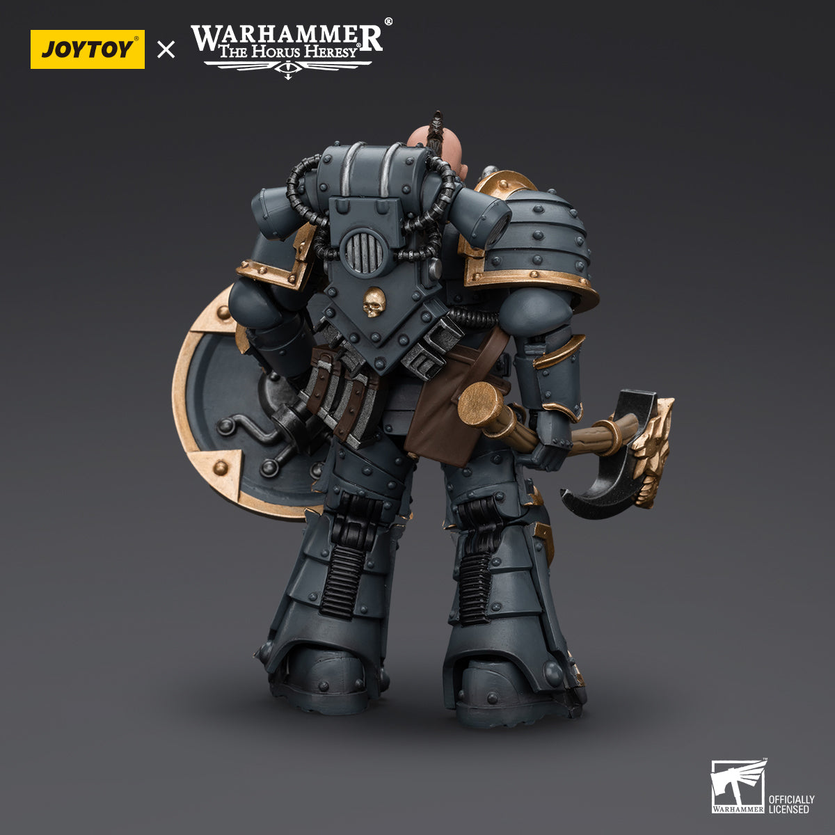Back view of Space Wolves Huscarl, highlighting his wolf pelt, power pack, and the rear of his armor, ready for battle.