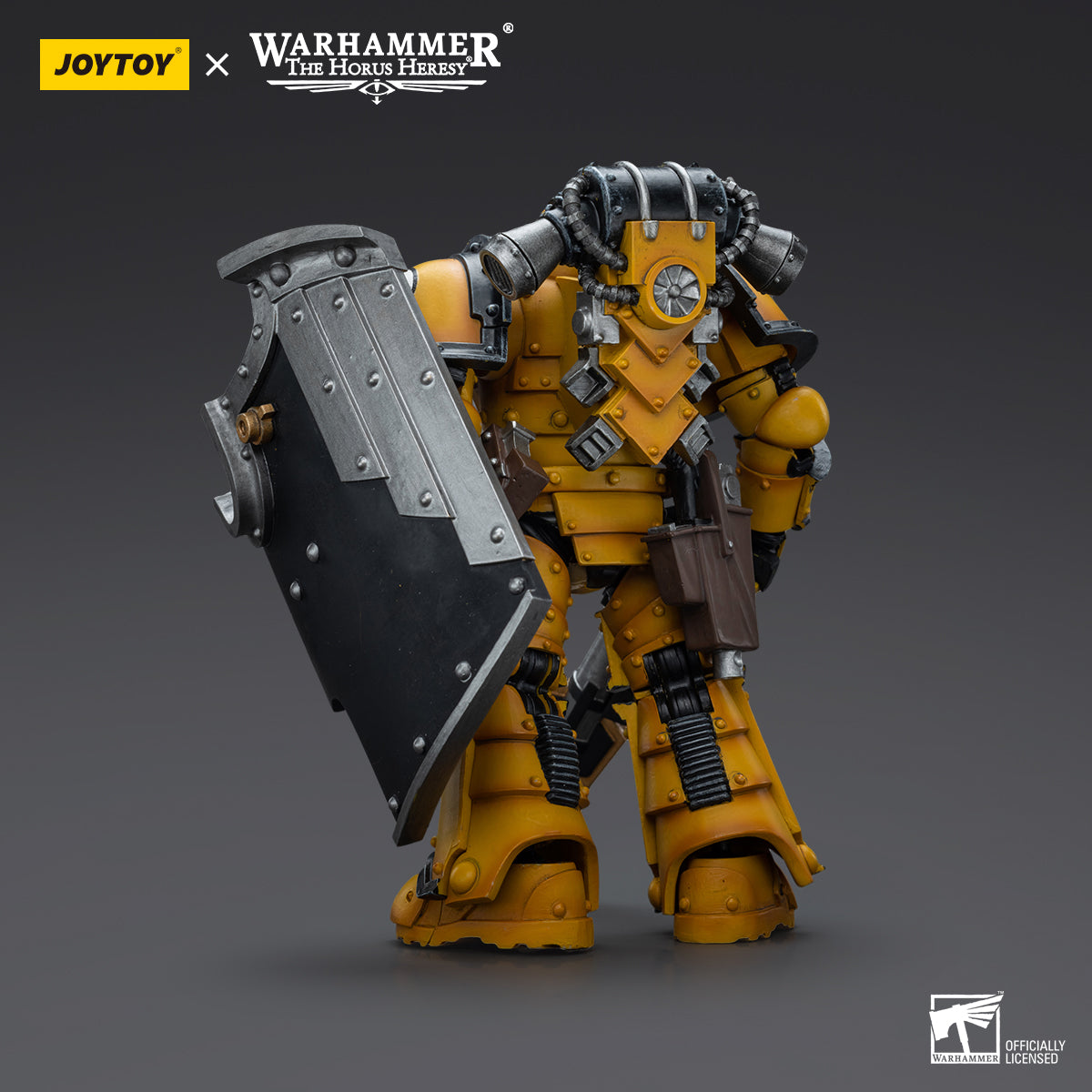 Back view of Imperial Fists MkIII Breacher with Lascutter, highlighting the power pack and rear armor.