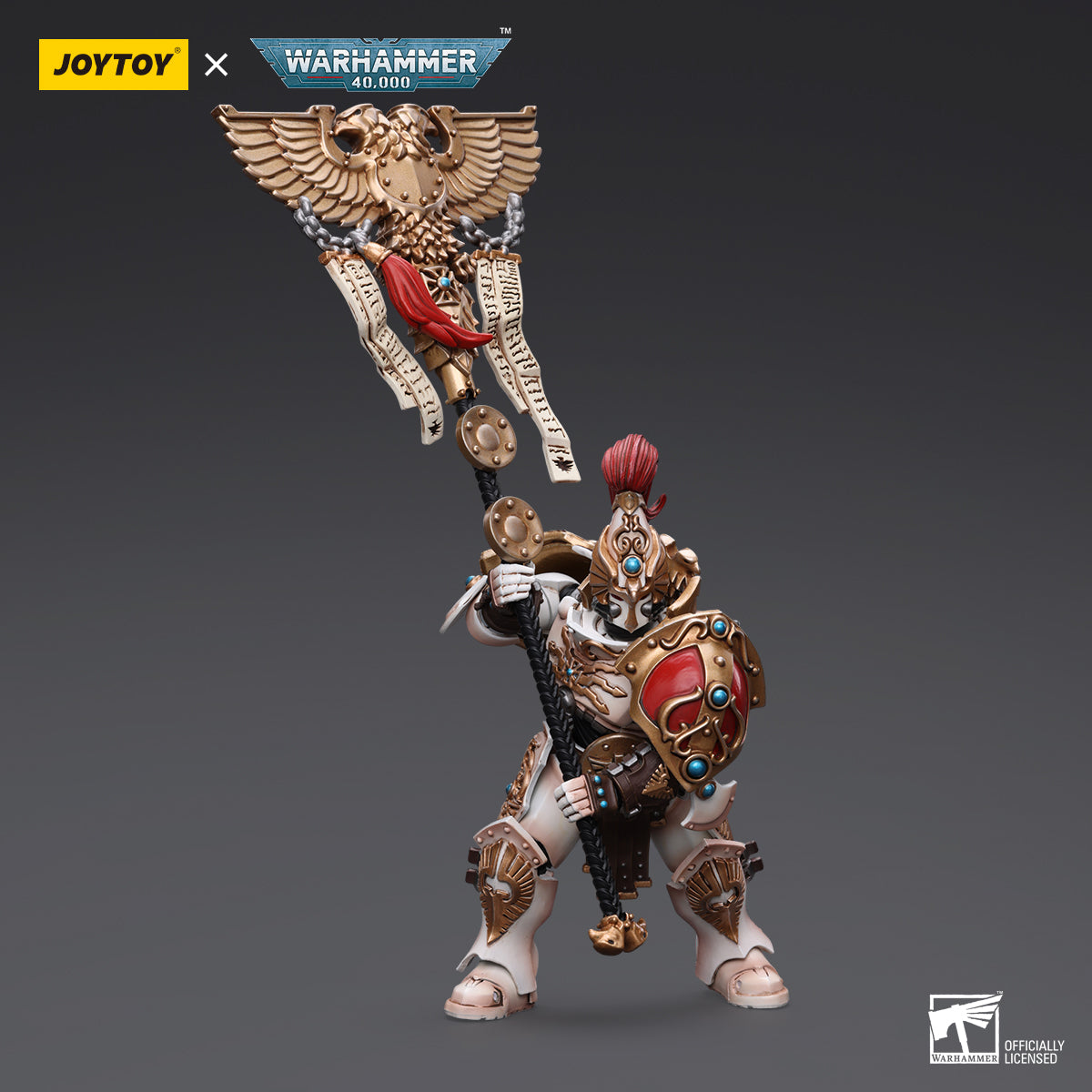 Adeptus Custodes Vexilus Praetor of the Solar Watch, front view. The regal figure stands tall in his ornate golden armor, holding the Vexilla standard aloft, representing the Solar Watch with intricate detailing.